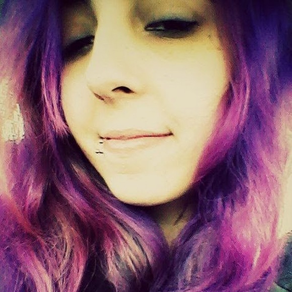 Meet your Posher, Dara - Picture 1 of 1